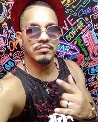 Que mundo covarde em que nós vivemos', diz viúva de DJ morto em Bangu;  enterros serão nesta terça-feira