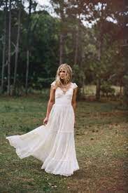 43 Elopement Wedding Dresses That Wow Elopement Wedding Dresses Vintage Inspired Wedding Dresses Wedding Dresses Lace