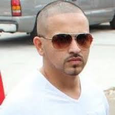 Miguel Wall's Instagram, Twitter & Facebook