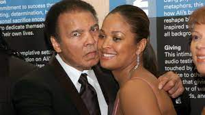 The retired boxing legend, muhammad ali comes with nine children, seven daughters and two sons who are laila ali, rasheda ali, hana ali. Muhammad Ali S Daughter Praises Outpouring Of Love Amid Boxer S Hospitalization Abc News
