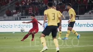 Dari jumlah tersebut, sekitar 3.000 lembar diperuntukan bagi pendukung. Malaysia Vs Timnas Indonesia Penukaran Tiket Di Mbpj Stadium Bola Tempo Co