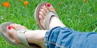 Geschwollene Fusse Bei Hitze Das Hilft