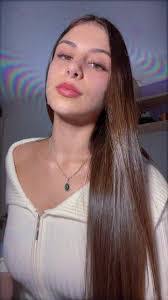 Jennifer Arcos's Instagram, Twitter & Facebook