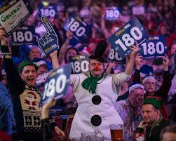 Kostenlos dart spielen • der browsergame test zum onlinespiel dart ✓ tipps & tricks ✓ kostenlos vielleicht müsste noch ein interaktivbereich erstellt werden, wo sich die dartspieler einloggen und. Besten Darts Fans Lustige Dartfans Dart Dartspieler Weltmeisterschaft