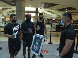 Uae pass through uae pass, customers can access the government services online and sign the uae pass can be accessed via 3 ways. Abu Dhabi Residents Feel Safer Visiting Public Spaces After Green Pass Roll Out Uae Gulf News