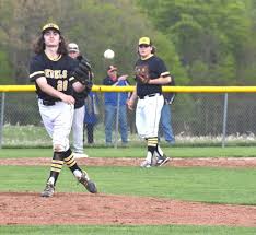 Crestview can't get the Tigers by the tail