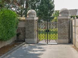 Cimetière militaire de Meerut — Wikipédia