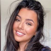 Abby Higgins's Instagram, Twitter & Facebook