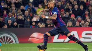 Real valladolid's fernando calero helps barcelona's luis suarez to his feet. Laliga Santander Kevin Prince Boateng S House Robbed While He Was On The Pitch For Barcelona Marca In English