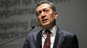 Milli eğitim bakanı ziya selçuk, yeni eğitim döneminde okulları eylül ayında açmayı planladıklarını ifade ederek, risk gördüğümüzde bilimsel veriler ışığında kapatırız dedi. Ziya Selcuk Lgs Ve Yks Sinavlari Ertelenebilir Haberler Son Dakika