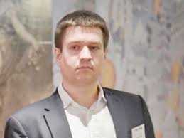 Cine este Peter Crampton de la Barclays, cel mai bine cotat analist care  acoperă...