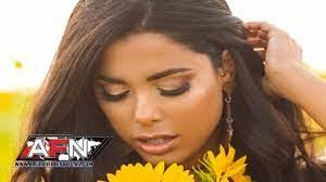 Lisandra Delgado's Instagram, Twitter & Facebook