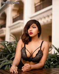 Mini Richard Nude Big Boobs Porn Photos • SexDug