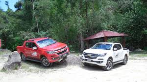 Bluetooth audio streaming for 2 active devices. What It S Like To Drive Chevrolet Colorado Carsifu