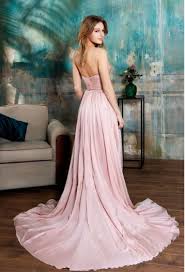 Prenota un appuntamento +39 0541 626214 Abiti Da Sposa Colorati 2020 In Un Arcobaleno Di Eleganza