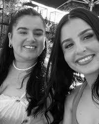 Hey Everyone🌸✨🩵🍒 Just thought I'd do a little face behind the page which  I don't think I've actually ever done🤣 oops!! 🫧I'm based at Thainstone  Business Centre 🫧Ive been doing nails for