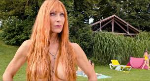 Andrea Sawatzki, Maria Happel - Freibad (2022) Sexy Scene Nude Tits Celebs