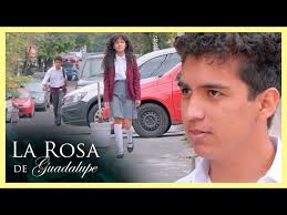 Bety apenas va en la secu y Camilo quiere hacerla su chava