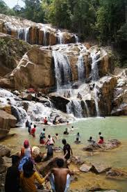 Air terjun yang menyuguhkan kesejukan tiada tara ini masih belum banyak terekspos ke dunia luar. Sungai Pandan Waterfall Foto Air Terjun Sungai Pandan Kuantan Tripadvisor