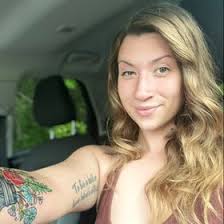 Sarah Lau (lawnotlau)