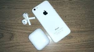 Airpods have been wildly popular since they released in late 2016. Are Airpods Worth It In 2018 Youtube