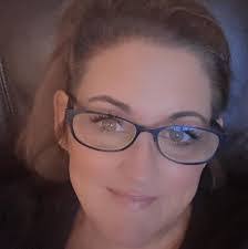 Starlyn Smith's Instagram, Twitter & Facebook