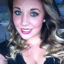 Amanda Soucie's Instagram, Twitter & Facebook