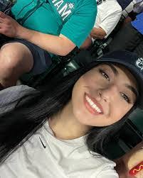 Leslie Caro's Instagram, Twitter & Facebook