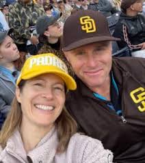 Little League Elbow and Shoulder: What Parents Need to Know to Keep Their  Young Athletes Playing Ball