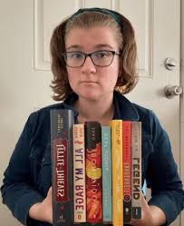 Doing the #54321Challenge! Do you notice any books that we have in common?  Side note, I miss Bookstagram tags, y'all. 🥲 Anyways, here are my answers  for each prompt! 5 Books I