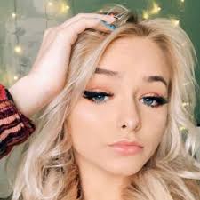 Zoe laverne is a tiktok influencers from the us with 17.7m followers. Zoe Laverne Age Birthday Howold Co
