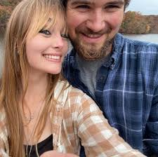 What is the daily driving mile per gallon for Ford 6.8 Super Duty Trucks?