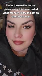 Amber Degraw's Instagram, Twitter & Facebook