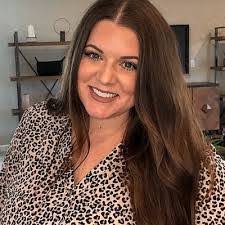 Amanda Kinard's Instagram, Twitter & Facebook