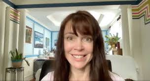 Katherine Edgell's Instagram, Twitter & Facebook