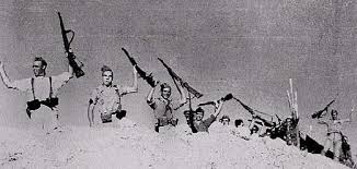 The falling soldier became famous for the way it seems to capture, with terrifying immediacy, the moment when a bullet fatally strikes a spanish loyalist militiaman; Robert Capa S Falling Soldier Does The Evidence Stack Up Ethical Martini