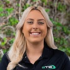 Lilly Foster's Instagram, Twitter & Facebook