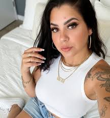 Reel by Beth Reis (@betth_reis) · December 9, 2025