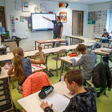 De lockdown zou er een maand duren en scholen, universiteiten en hogescholen zouden zeker openblijven. De Scholen Zijn Weer Open Zo Gaat Dat Er In Brabant Aan Toe Foto Bd Nl
