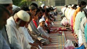 Die festlegung der daten dieser feste und ihre umrechnung auf den gregorianischen kalender wird bei. Eid Al Adha 2020 Bis 03 08 Trotz Corona Traditionelles Opferfest Des Islam Geht Heute Zu Ende News De