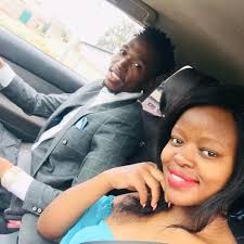 How old were you when this pic was been taken 😂😂😂