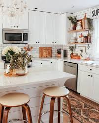 If you follow me on pinterest, you probably have noticed the excessive amounts of tile photos i have been repining. Pinterest Farmhouse Kitchen Design Home Kitchens Kitchen Decor