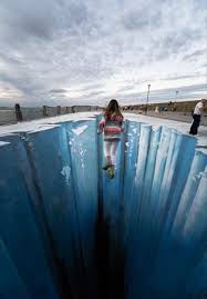 The Artist Makes Truly Realistic Drawings On The Ground Such As A Pit I Really Like This Sort Of Art Street Art Illusions Street Painting 3d Street Art