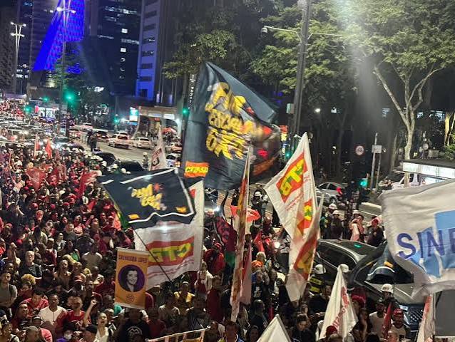 Ato pelo fim da escala 6×1 e reforça pressão pela redução da jornada de trabalho