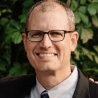 Lisa Edgell's Instagram, Twitter & Facebook