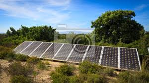 Brunnen für garten mit solar. Haushalt Photovoltaik Batterie Bleiben Auf Dem Boden Im Garten Leinwandbilder Bilder Photovoltaik Batterie Ladung Myloview De