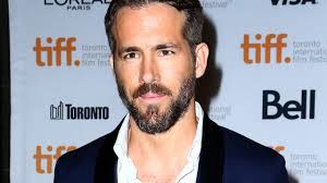 Ryan Reynolds aangereden door paparazzo'