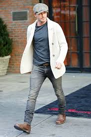 How to wear a bucket hat. Flat Cap Newspaper Boy Hat Style Guide