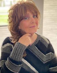 My beautiful friends, Age makes no matter, post a picture of your face, I  prefer no filters so heavy your nose disappears, other than that minor  filters aloud but I would just