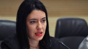 La ministra azzolina ha copiato le sue tesi, ma non riesce a prendere spunti dagli altri paesi europei come gestire. La Ministra Dell Istruzione Azzolina A Settembre Si Torna A Scuola E In Sicurezza Le Linee Guida Del Ministero 104 News